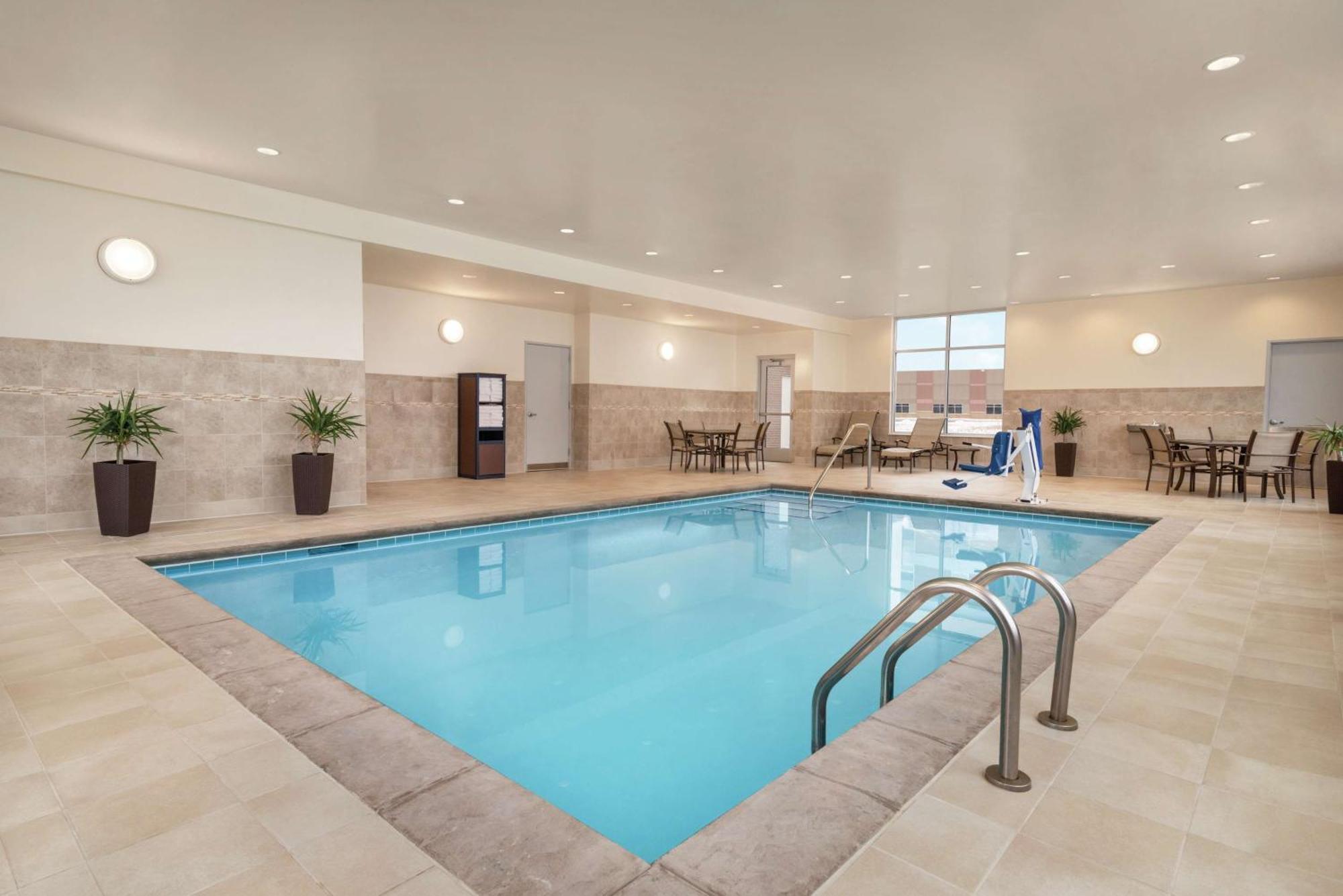 Hampton Inn Brooklyn Park Dış mekan fotoğraf